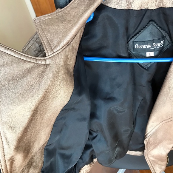 Leather jacket - Picture 2 of 5